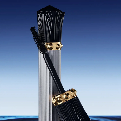 CHRISTIAN LOUBOUTIN 路铂廷全新浓密卷翘防水型睫毛膏亮眼上市 CHRISTIAN LOUBOUTIN 路铂廷全新浓密卷翘防水型睫毛膏亮眼上市